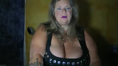 vampwoman online show from 05/24/26, 05:45
