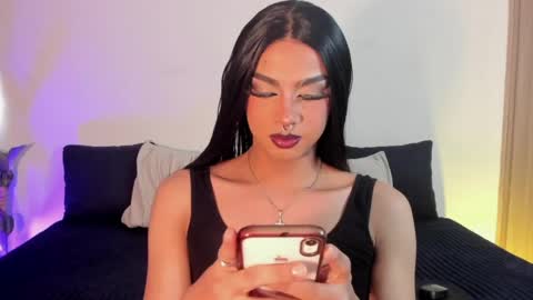 Snapshot of vampy__cinna chatting on 04/26/26, 09:01 Cinnamon online show from 04/26/26, 09:01