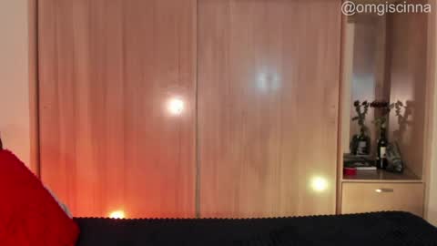Snapshot of vampy__cinna chatting on 05/30/26, 07:00 Cinnamon online show from 05/30/26, 07:00