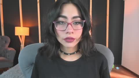 vampy_dolll online show from 12/16/24, 01:11