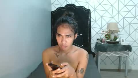 Snapshot of vampy_ebony_laxine chatting on 05/16/26, 10:36 vampy_ebony_laxine online show from 05/16/26, 10:36