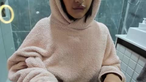 Babi Alu online show from 10/31/25, 01:01