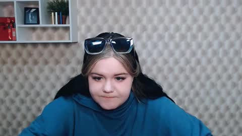 Vanda online show from 03/10/25, 01:21