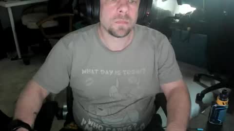 Snapshot of vandonh chatting on 10/22/25, 08:52 vandonh online show from 10/22/25, 08:52