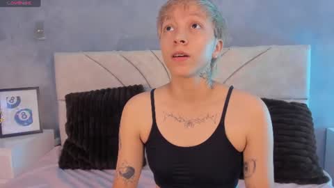 vane_grey online show from 07/19/26, 04:33