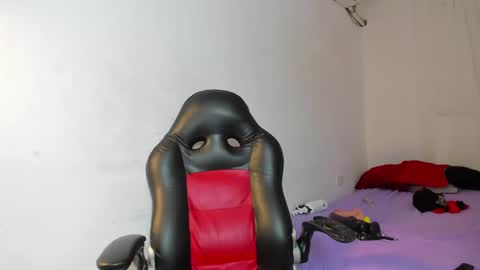Snapshot of vanelope_smith chatting on 10/03/25, 10:40 vanelope_smith online show from 10/03/25, 10:40