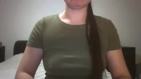 Snapshot of vanesajewel chatting on 03/10/25, 05:07 VanesaJewel online show from 03/10/25, 05:07