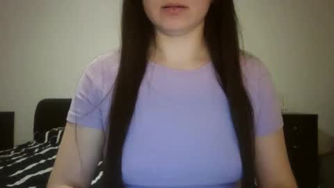 Snapshot of vanesajewel chatting on 03/11/25, 06:52 VanesaJewel online show from 03/11/25, 06:52