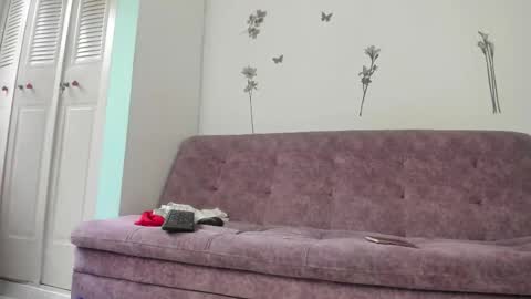 Vanessa online show from 10/26/25, 12:33