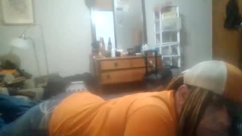 Snapshot of vanessa3211 chatting on 06/15/26, 06:26 greeneyebandit online show from 06/15/26, 06:26