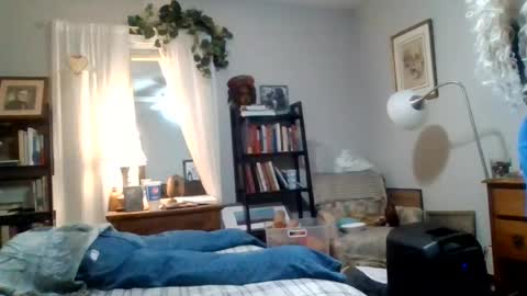 Snapshot of vanessa3211 chatting on 07/13/26, 08:06 greeneyebandit online show from 07/13/26, 08:06