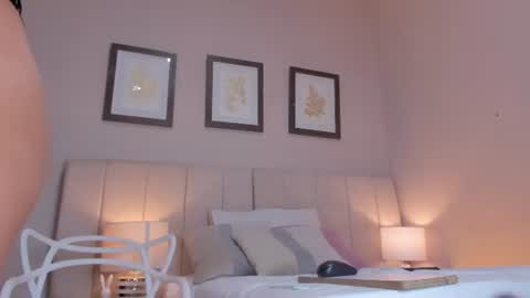 vanessa__cb online show from 07/06/26, 11:40
