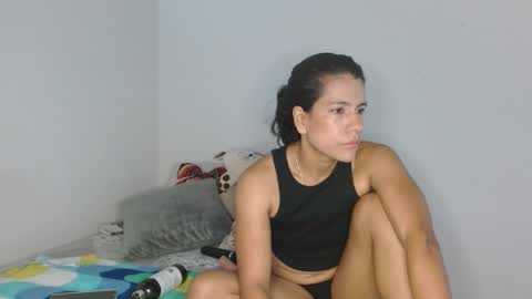 Snapshot of vanessa_aniston83 chatting on 01/05/25, 05:30 vanessa online show from 01/05/25, 05:30