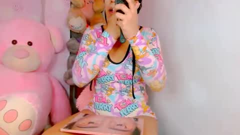 Snapshot of vanessa_brett_1 chatting on 12/20/24, 05:47 vanessa online show from 12/20/24, 05:47