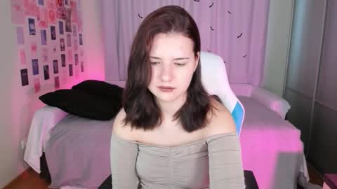 Vanessa online show from 10/20/25, 05:52