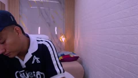 vanessa online show from 03/22/26, 07:17