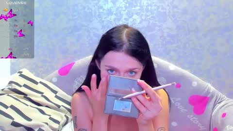 Snapshot of vanessa_florence chatting on 10/25/25, 01:24 RUSSIAN BARBIE BABE online show from 10/25/25, 01:24