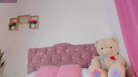 vanessa online show from 11/29/25, 11:35