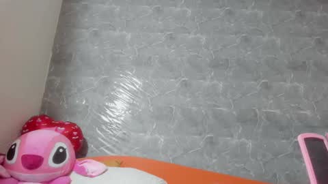 vanessaadol online show from 03/04/25, 08:35