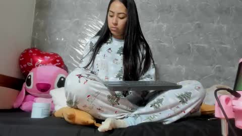 vanessaadol online show from 03/09/25, 11:03