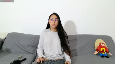 Snapshot of vanessaadol chatting on 05/16/26, 08:55 vanessaadol online show from 05/16/26, 08:55