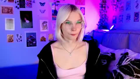Snapshot of vanessaaustin chatting on 05/04/26, 02:46 Vanessa online show from 05/04/26, 02:46
