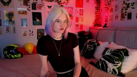Snapshot of vanessaaustin chatting on 06/10/26, 02:49 Vanessa online show from 06/10/26, 02:49