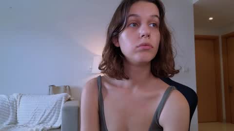 Snapshot of vanessabayer chatting on 12/26/24, 03:59 vanessa online show from 12/26/24, 03:59