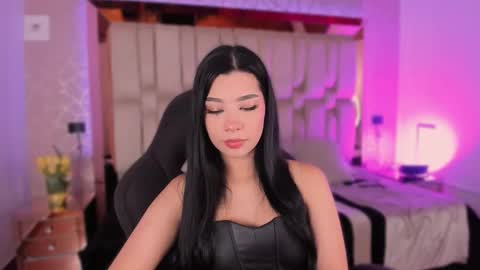 vanessaduval online show from 09/11/25, 05:40