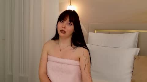 Vanessa online show from 10/21/25, 03:46