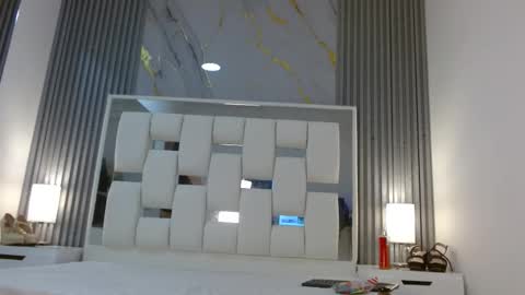 Vanessa Hard online show from 09/20/25, 07:59