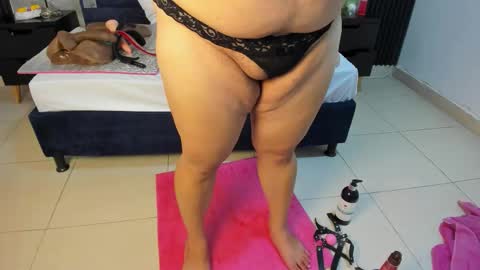 Vanessa Hard online show from 11/27/25, 08:11