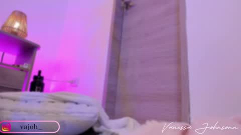 vanessajohnsonn online show from 03/02/25, 01:15