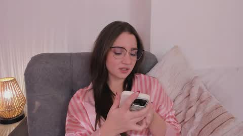 vanessajohnsonn online show from 04/25/26, 02:36