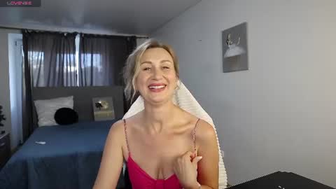 Snapshot of vanessakleiner chatting on 07/19/26, 05:44 Vanessa online show from 07/19/26, 05:44