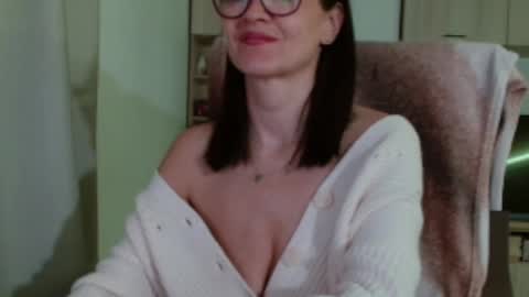 Vanessa online show from 11/30/25, 05:39