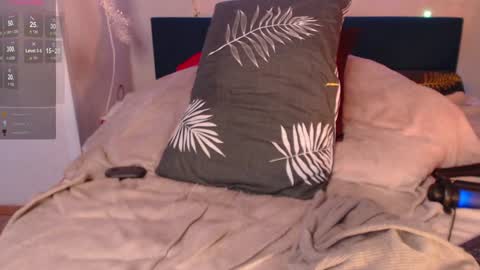 Vanessa follow me -  I will answer you there at any time online show from 01/09/25, 09:48