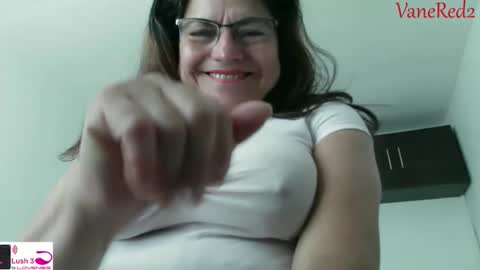 Vanesared2 online show from 10/16/25, 01:45