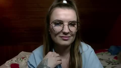 Vanessa online show from 12/17/25, 07:31