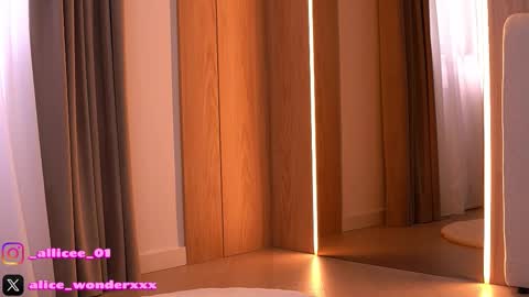 Vanessa Simon online show from 03/14/26, 06:30