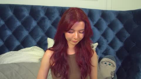 Snapshot of vanessavienne chatting on 05/15/26, 04:25 VanessaVienne online show from 05/15/26, 04:25