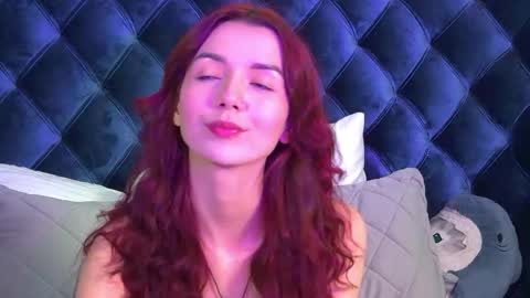 Snapshot of vanessavienne chatting on 05/26/26, 04:14 VanessaVienne online show from 05/26/26, 04:14