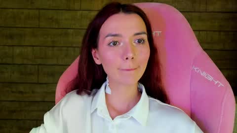 Snapshot of vanessavienne chatting on 06/08/26, 04:29 VanessaVienne online show from 06/08/26, 04:29