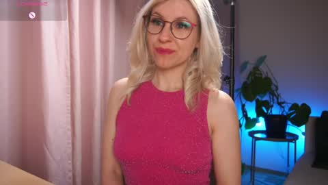 Vanessa online show from 04/05/26, 05:54