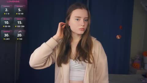 Luna online show from 11/08/25, 06:18