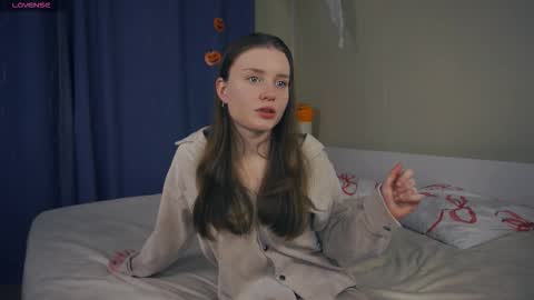 Luna online show from 11/13/25, 07:13