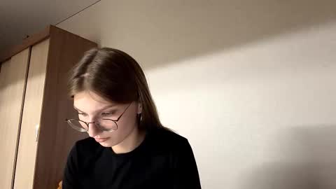 Kim online show from 11/26/25, 05:14