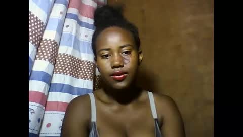 vaniah321 online show from 01/21/25, 06:11