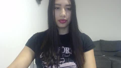 Snapshot of vaniasofia chatting on 11/15/25, 10:23 vaniasofia online show from 11/15/25, 10:23