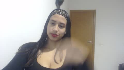 Snapshot of vaniasofia chatting on 11/20/25, 05:01 vaniasofia online show from 11/20/25, 05:01